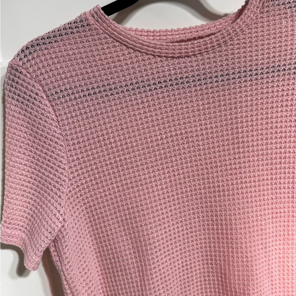 Elegant Pink Textured Short Sleeve Top